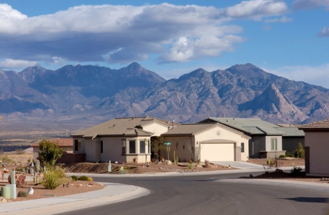 Photo of Tucson home with mountains in the background