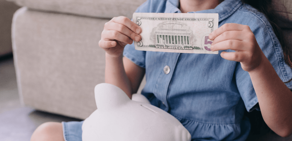 7 Everyday Ways to Teach Kids About Money